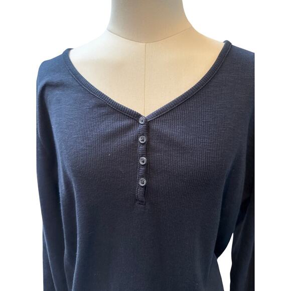 Women’s Duluth Long Sleeved Navy blue cotton V-Neck Shirt Sz XXL - Picture 2 of 3